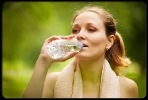 cellulite-s6-photo-of-water-drinking-woman