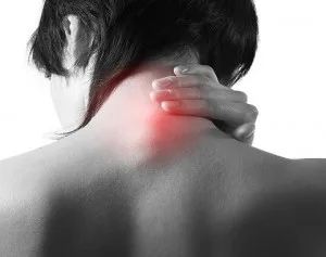 El dolor de cuello puede volverse crónico por distintas razones.